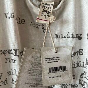 ♥️ Magnolia Pearl Stay Bewildered Tee